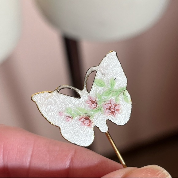 Vintage White floral Guillouche enamel Butterfly feminine Gold stick pin - Picture 3 of 13